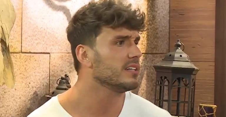 Lucas critica atitude de Hariany após final de ‘A Fazenda’: ”Perdeu e tá me maltratando de novo?”