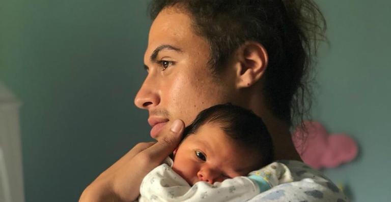 Tio coruja, Francisco Vitti se declara para a sobrinha, Clara Maria