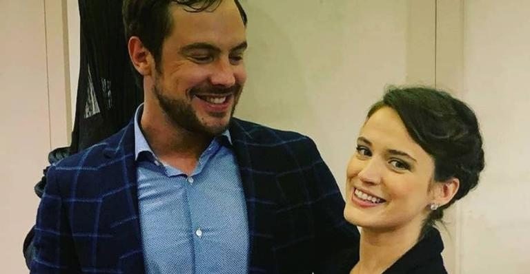 Bianca Bin faz declaração de amor para Sérgio Guizé com poesia