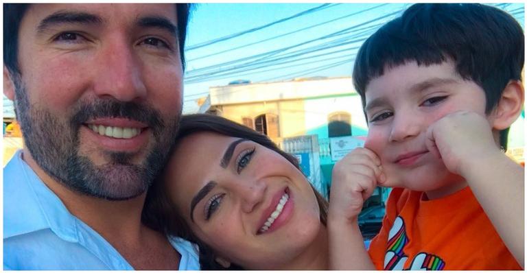 Filha de Leonardo posta foto ao lado do pai: ”Um dos melhores dias do meu ano”
