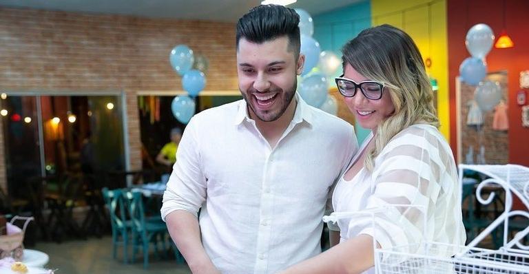 Marilia Mendonça posta primeira foto do rostinho de seu filho e se derrete: ”Seja bem vindo, Leo!”