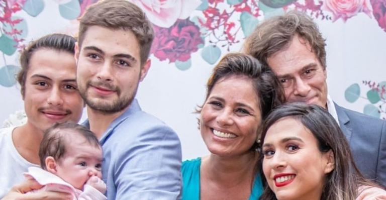 Tatá Werneck posta linda homenagem para os pais de Rafa Vitti: ”Desse casamento nasceu meu amor”