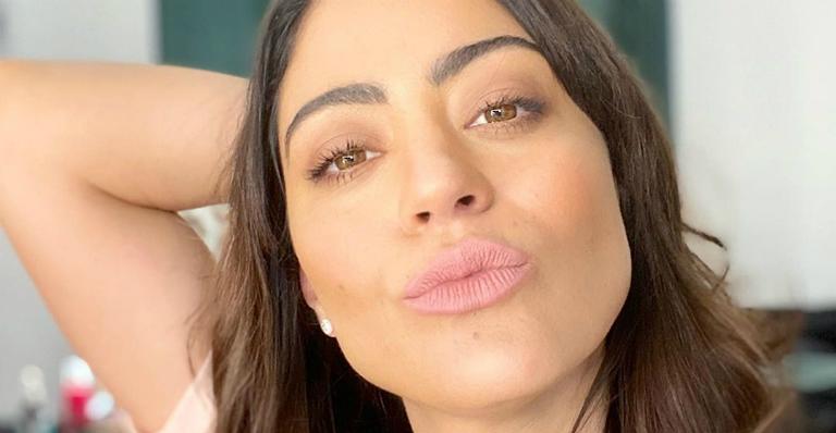 Carol Castro aproveita férias com a filha em hotel na Bahia: ”Modo férias”