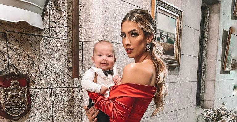 Filho de Gabi Brandt e Saulo Poncio encanta os seguidores em um clique no banho