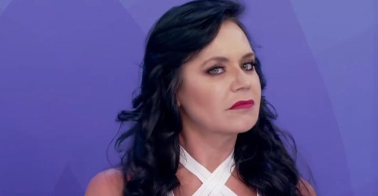Aos 55 anos, Flor emagrece e impressiona ao mostrar boa forma de lingerie