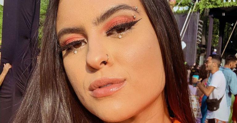 De biquíni cavado, ex-BBB Hana Khalil rebola e provoca internautas em vídeo sensual