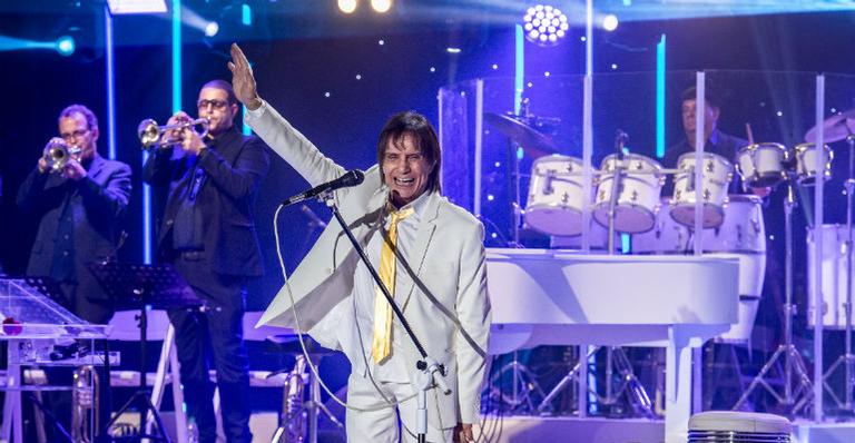 Roberto Carlos fala sobre o seu especial de fim de ano: ”Mensagem de agradecimento”