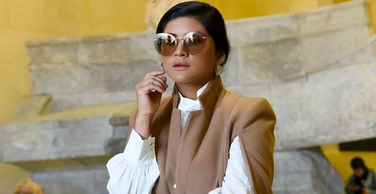 Ao lado do filho, Mileide Mihaile posa luxuosa em Paris e encanta com registro