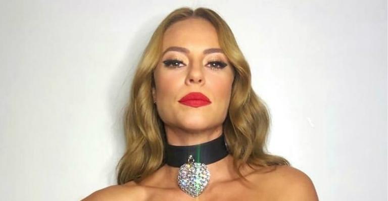 Paolla Oliveira relembra clique com seu cachorro: ”Tbt com esse perna preguiçoso”