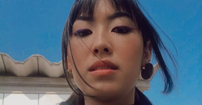 Ana Hikari recebe os seus 25 anos de idade com os braços abertos em foto na praia: ”Dia iluminado”