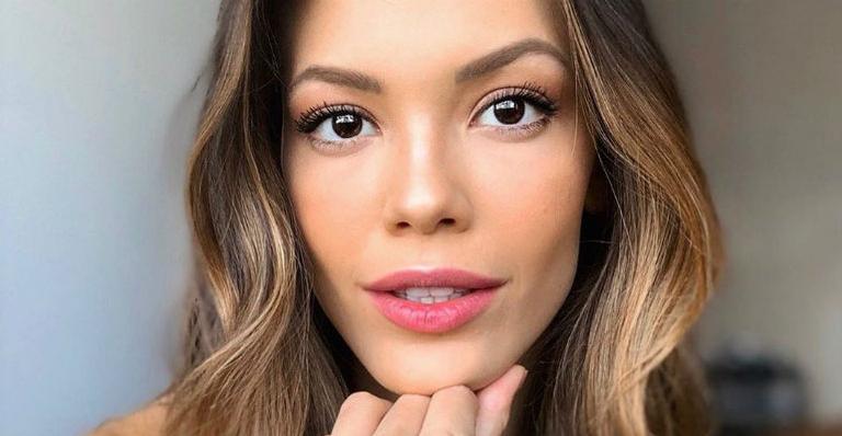 Vitória Strada assume relacionamento com Marcella Rica: ”Só tem me feito feliz”