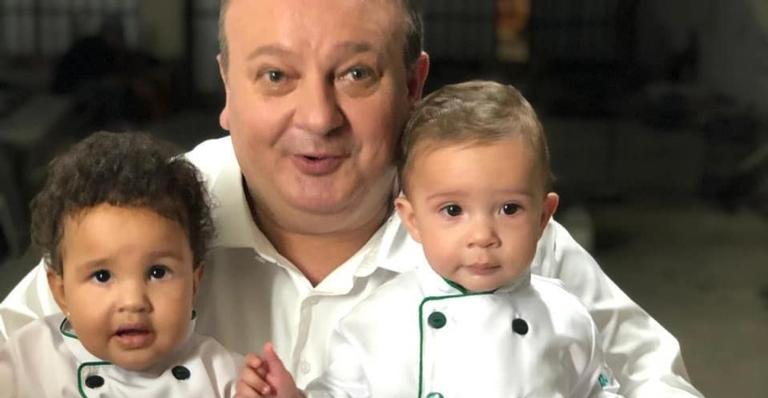 Erick Jacquin faz festinha caseira e intimista para comemorar o primeiro ano de vida dos gêmeos