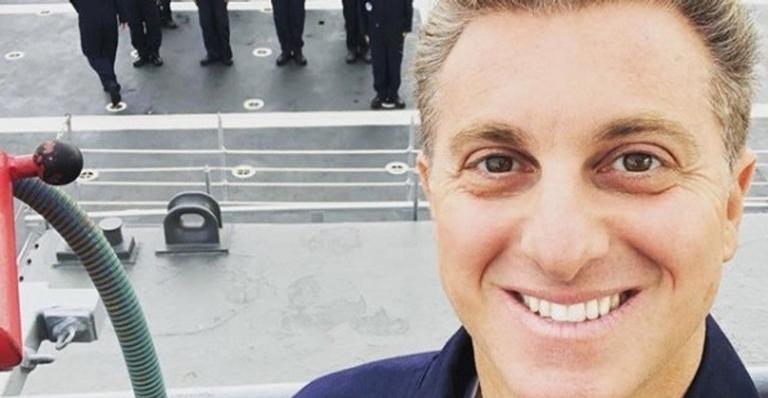 Luciano Huck surpreende ao compartilhar clique raro com a família reunida: ”Melhor coisa!”