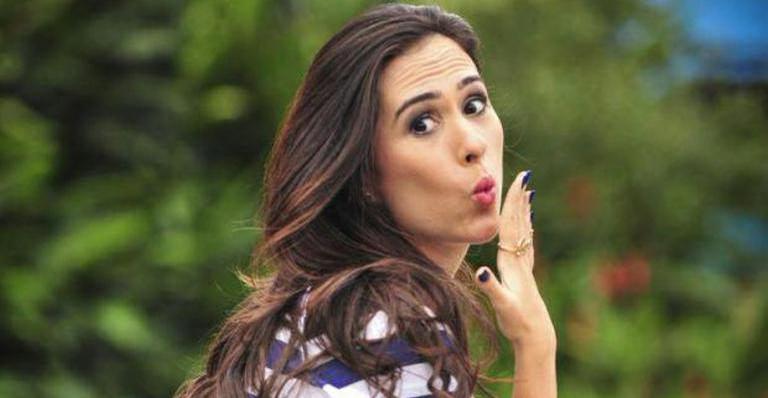 Tatá Werneck exibe familiares em clique raríssimo e inusitado nas redes sociais: ”Todas lindas!”
