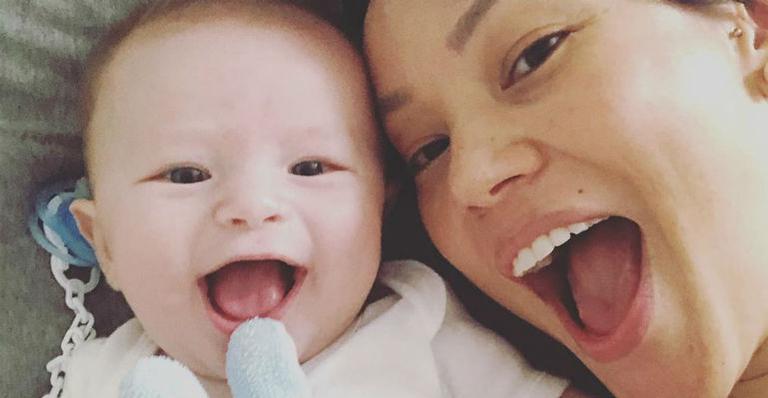 Geovanna Tominaga curte primeiro Natal do filho com o maridão: ”Bençãos para todos nós”