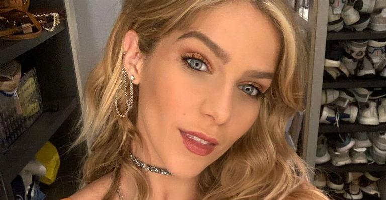 Radicalizou! Isabella Santoni aparece nas redes sociais com novo penteado e é elogiada pelos fãs