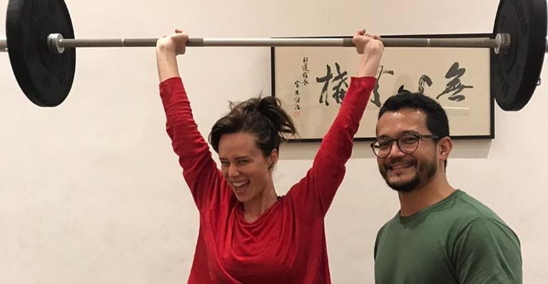 Mariana Ximenes comove a web ao prestar homenagem à amigo que faleceu: ”Obrigada por tudo”