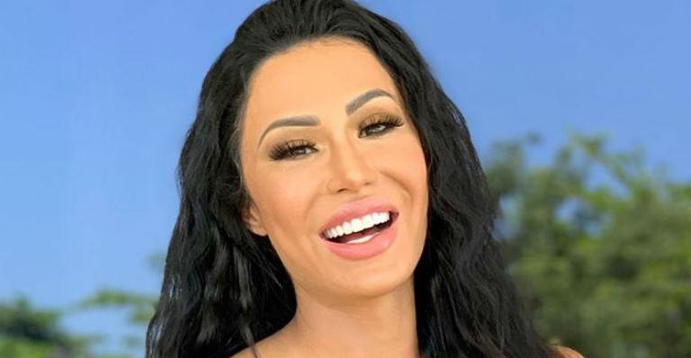 Gracyanne Barbosa surge como Mulher Maravilha e reflete: ”Seja o herói de alguém”