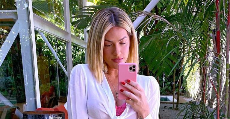 Durante viagem para a Bahia, Giovanna Ewbank posa em vista paradisíaca: ”Bom dia”