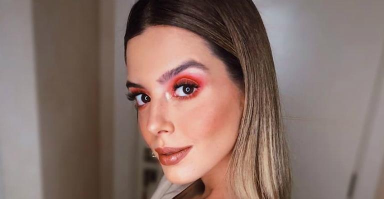 Giovanna Lancellotti posa em paisagem paradisíaca de Fernando de Noronha e chama a atenção de fãs