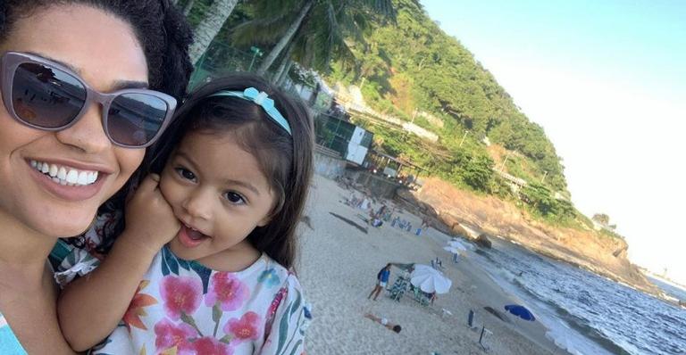 Juliana Alves exibe sua linda família em clique postado nas redes