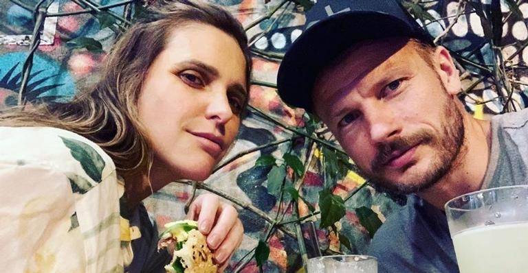 Rodrigo Hilbert compartilha lindo registro de passeio romântico ao lado de Fernanda Lima