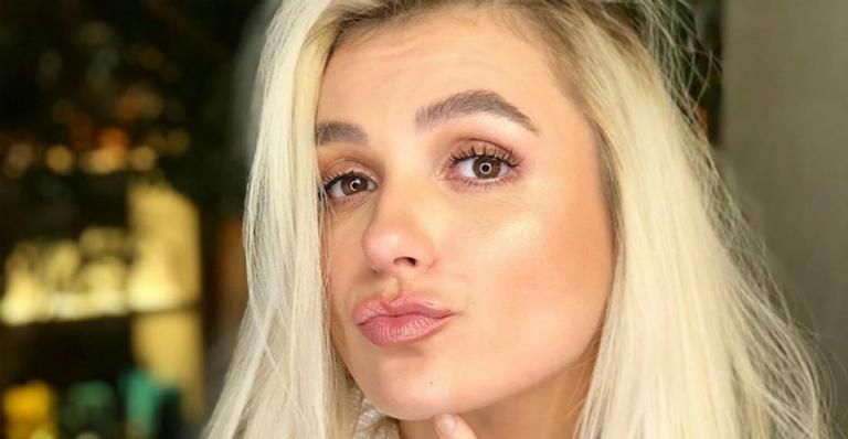 Monica Iozzi muda totalmente de visual e chama atenção da web: ”Você está linda”