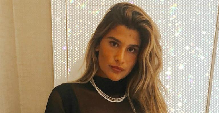 Giulia Costa encerra viagem para Fernando de Noronha e se declara à ilha nas redes sociais