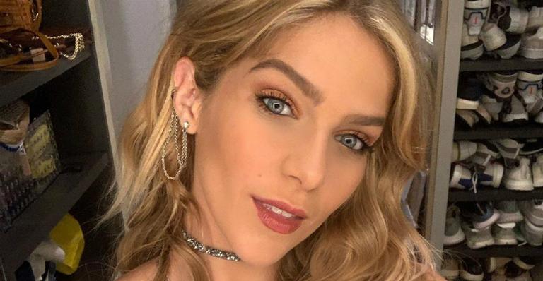 Isabella Santoni relembra virada de ano e agradece: ”Vocês fizeram meu final/início de ano”