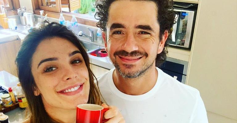 Rafa Brites comemora suas férias ao compartilhar registro ao lado da família