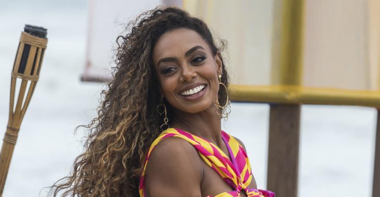 Dandara Mariana arranca suspiros da web ao posar de biquíni em Jericoacoara: ”Deusa que fala né?”