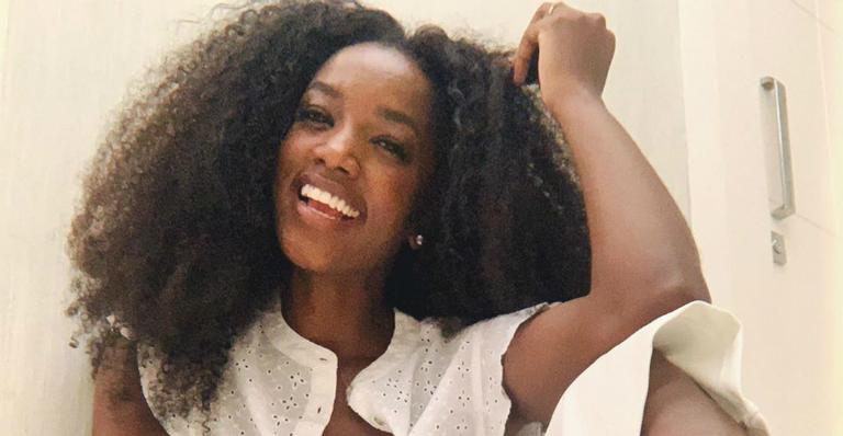 Iza curte dia de folga no cinema ao lado da família e amigos: ”Todo mundo rindo”