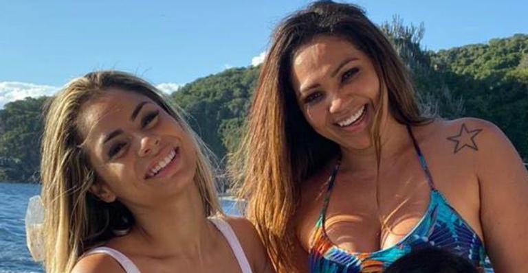 Mãe de Lexa parabeniza a filha por programa na TV: ”Dia mais que especial”