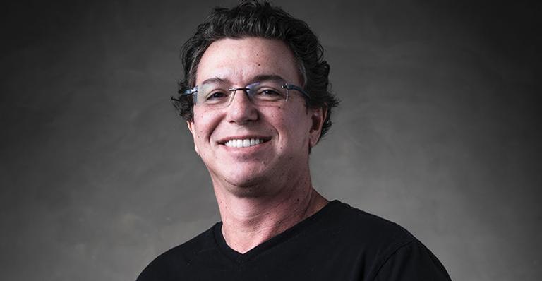 Boninho abre o jogo e fala sobre os famosos que estarão no próximo BBB