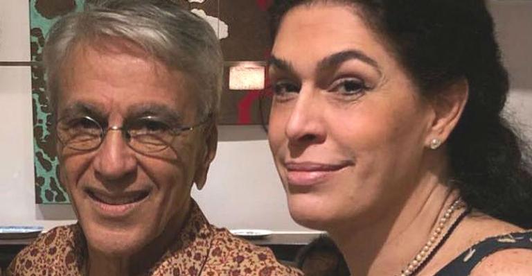 Paula Lavigne revela que ela e Caetano Veloso serão avós: ”Família vai crescer”