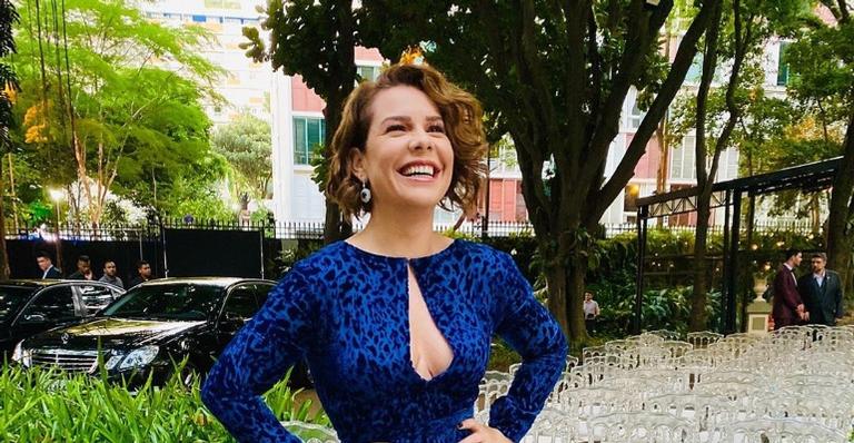 Em registro postado na web, Fernanda Souza relembra aula de hidroginástica: ”Amo”