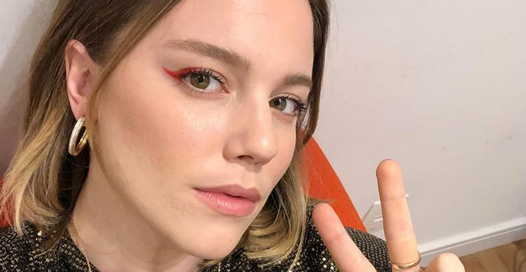 Após o término, Alice Wegmann posa de biquíni e recebe elogios de seguidores: ”Musa do verão”