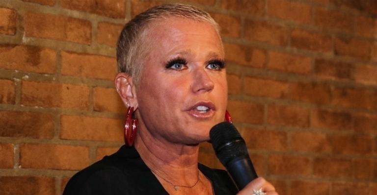 Xuxa Meneghel compartilha suas experiências ao visitar ONG na Angola: ”Lugar cheio de amor”