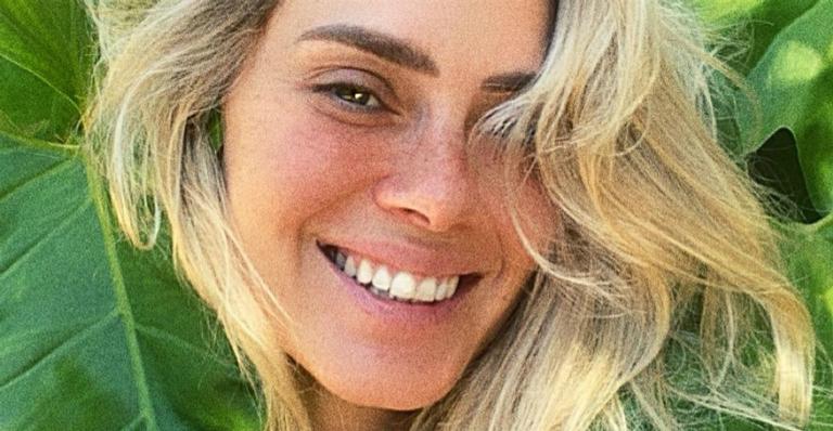 Carolina Dickemann ousa no look e exibe curvas definidas: ”Sextou”