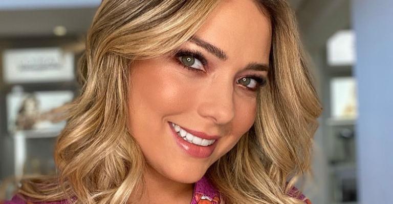 Marido e mãe de Carol Dantas aparecem juntos em registro do nascimento de Valentin