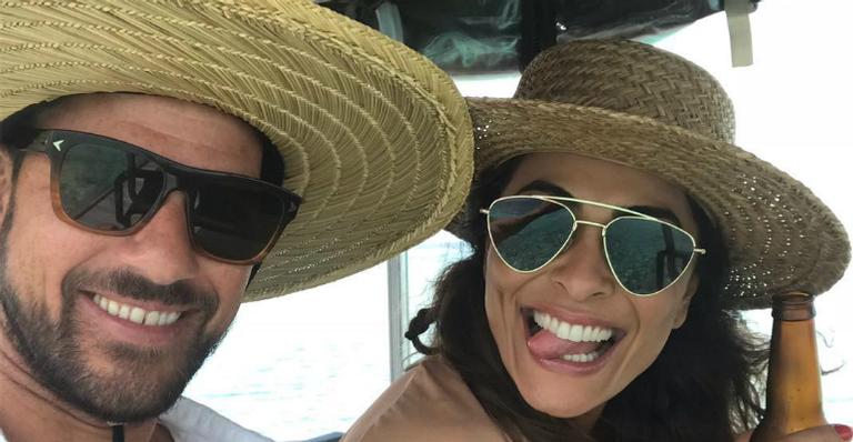 Juliana Paes posa ao lado do marido e se declara: ”Sorriso dividido é sorriso dobrado”