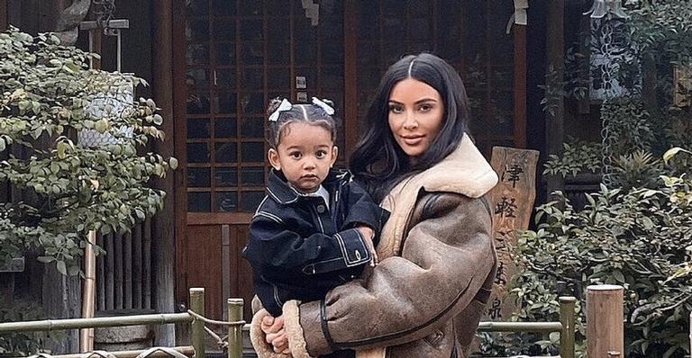Kim Kardashian compartilha homenagem de aniversário para sua filha, Chicago