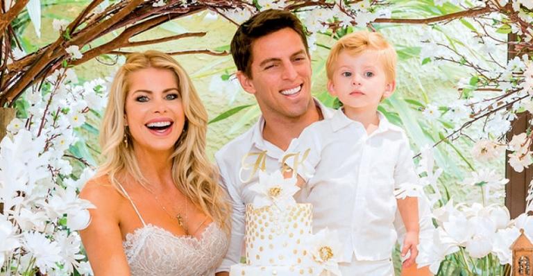 Karina Bacchi e Amaury Nunes reafirmam o amor
