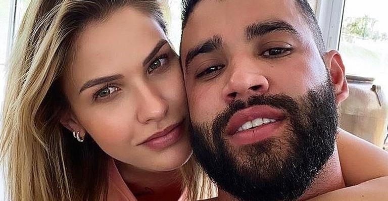 Andressa Suita exibe clique lindíssimo ao lado de Gabriel e Samuel e encanta: ”Parecem bonecos!”