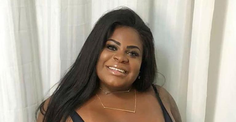 Jojo Todynho relembra distribuição de doces para crianças carentes e encanta seguidores