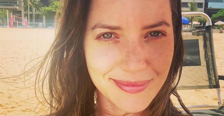 Nathalia Dill aparece fazendo levantamento de peso e chama atenção de fãs: ”Muito forte ela”