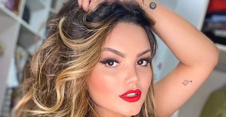 Suzanna Freitas revela que já fez botox, preenchimento e silicone