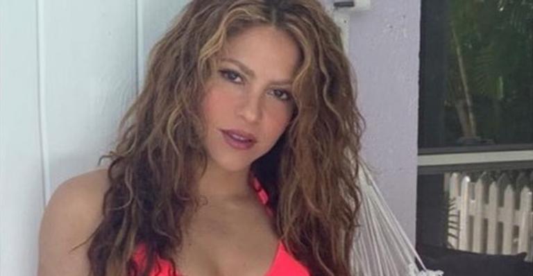 Shakira diverte web ao compartilhar tentativa falha de malhar ao lado dos filhos: ”Vida de mãe”