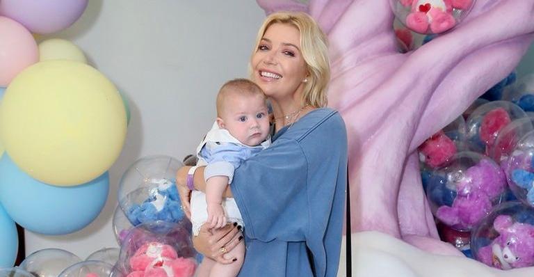 Aos 6 meses, filho de Luiza Possi encanta a web em clique inédito: ”Coisa mais linda”