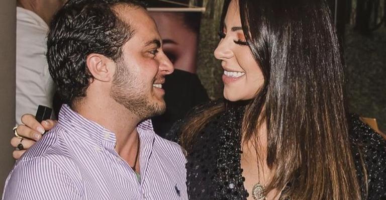 Thammy Miranda e Andressa Ferreira compram carrinho de bebê de mais de R$6 mil para o filho, Bento